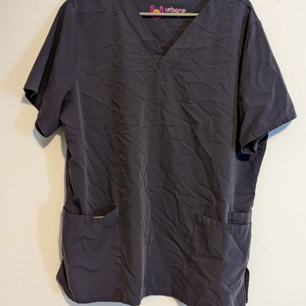 Pre-Loved Women's Urbane Scrub Top with Pockets in Grey Size Large.